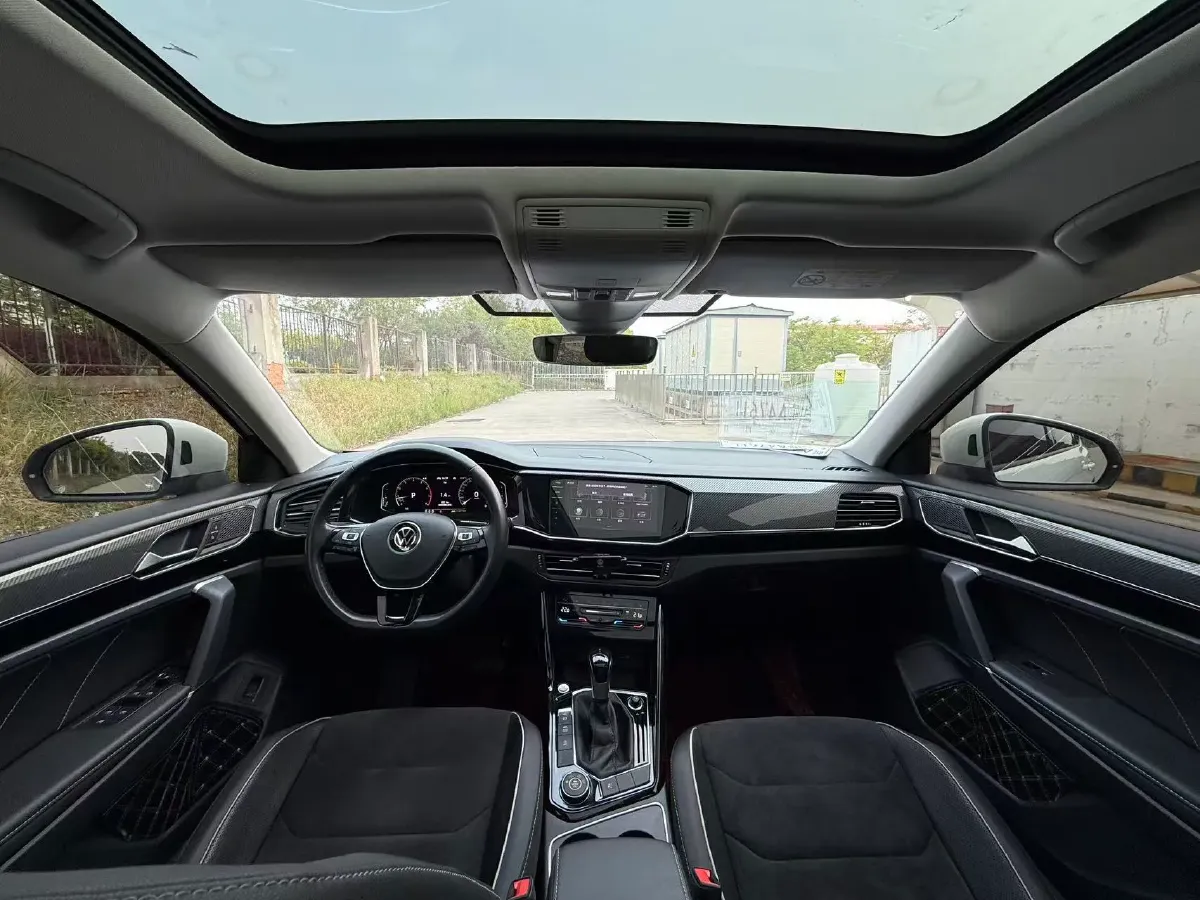 2022 Volkswagen Tayron 2.0T 220HP L4 7DCT,autocango,china used car exporter,china ev exporter,chinese used car exporter,chinese used ev exporter