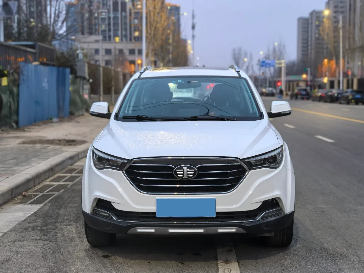 2018 Bestune X40 1.6L 114HP L4 6AT,autocango,china used car exporter,china ev exporter,chinese used car exporter,chinese used ev exporter