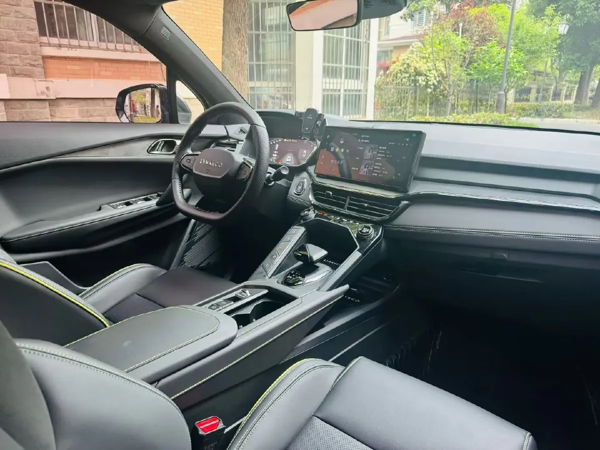 2023 LYNK&CO 06 1.5T 181HP L4 7DCT,autocango,china used car exporter,china ev exporter,chinese used car exporter,chinese used ev exporter