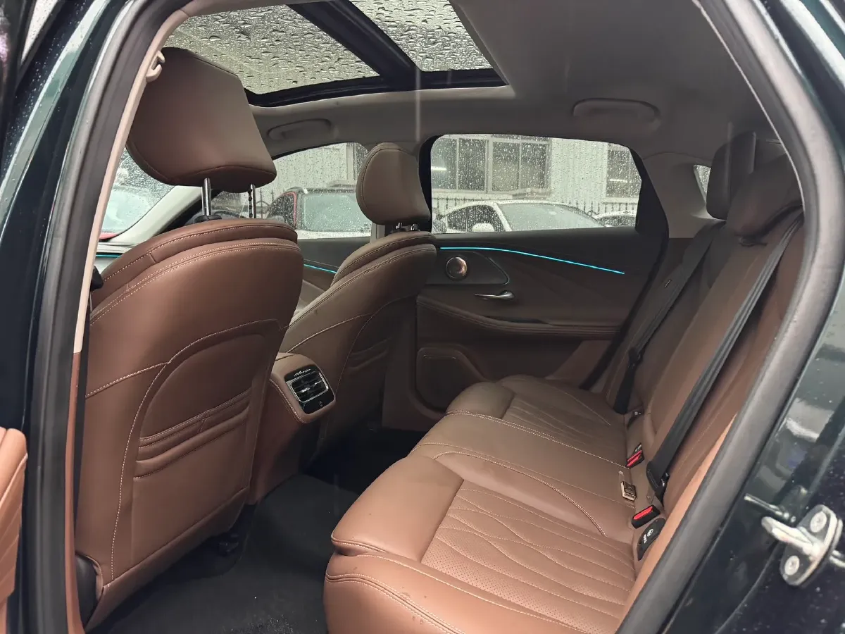 2023 Chery Arrizo 8 2.0T 254HP L4 7DCT,autocango,china used car exporter,china ev exporter,chinese used car exporter,chinese used ev exporter