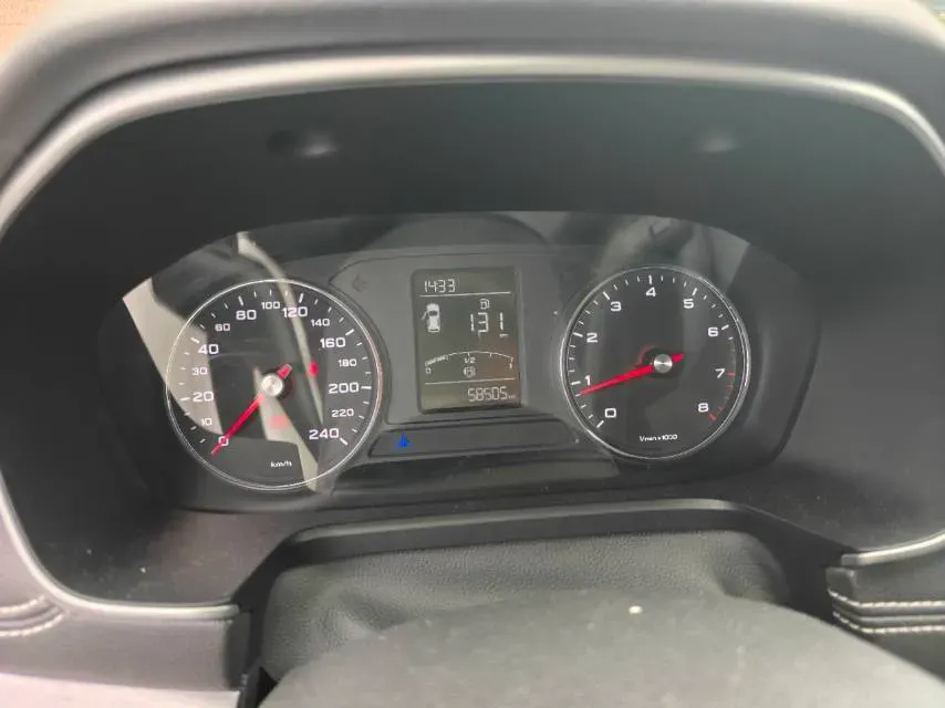 2018 Roewe RX5 1.5T 169HP L4 6MT,autocango,china used car exporter,china ev exporter,chinese used car exporter,chinese used ev exporter