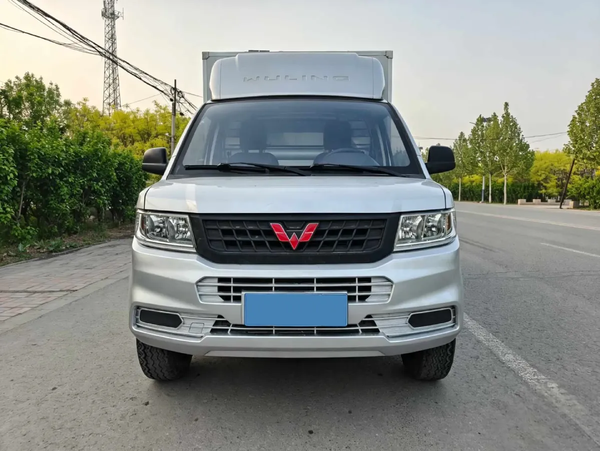 2023 WuLing RongGuang New Truck 1.5L 102HP L4 5MT,autocango,china used car exporter,china ev exporter,chinese used car exporter,chinese used ev exporter