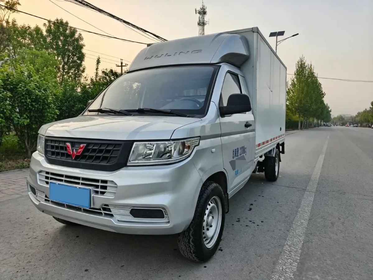 2023 WuLing RongGuang New Truck 1.5L 102HP L4 5MT,autocango,china used car exporter,china ev exporter,chinese used car exporter,chinese used ev exporter
