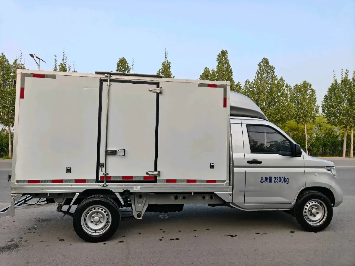 2023 WuLing RongGuang New Truck 1.5L 102HP L4 5MT,autocango,china used car exporter,china ev exporter,chinese used car exporter,chinese used ev exporter