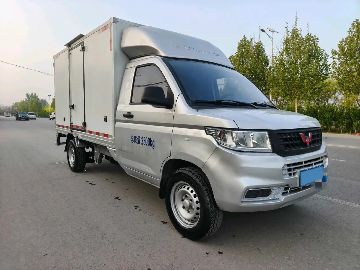 2023 WuLing RongGuang New Truck 1.5L 102HP L4 5MT,autocango,china used car exporter,china ev exporter,chinese used car exporter,chinese used ev exporter