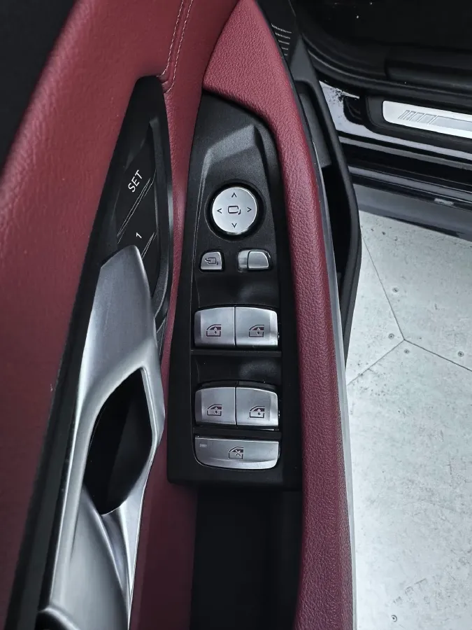 2023 BMW 3 Series 2.0T 156HP L4 8AT,autocango,china used car exporter,china ev exporter,chinese used car exporter,chinese used ev exporter