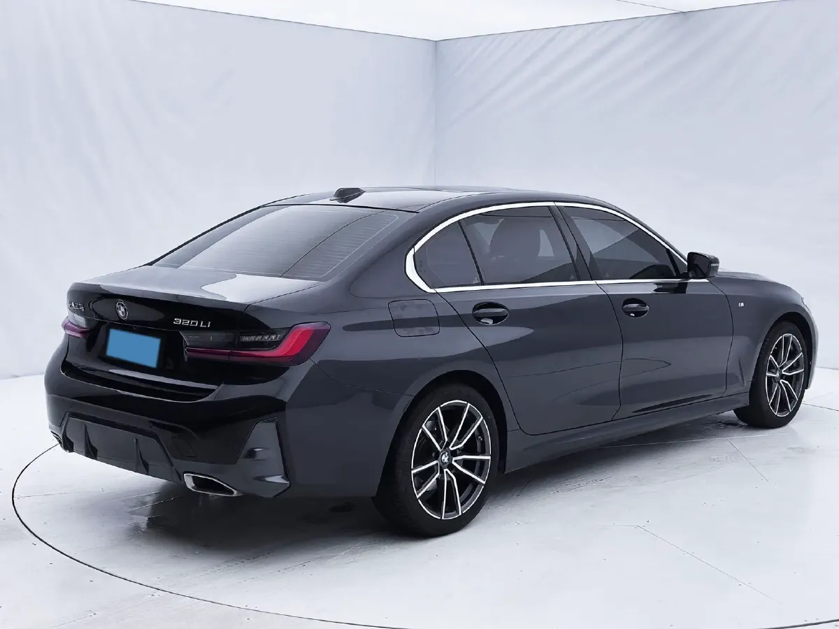 2023 BMW 3 Series 2.0T 156HP L4 8AT,autocango,china used car exporter,china ev exporter,chinese used car exporter,chinese used ev exporter