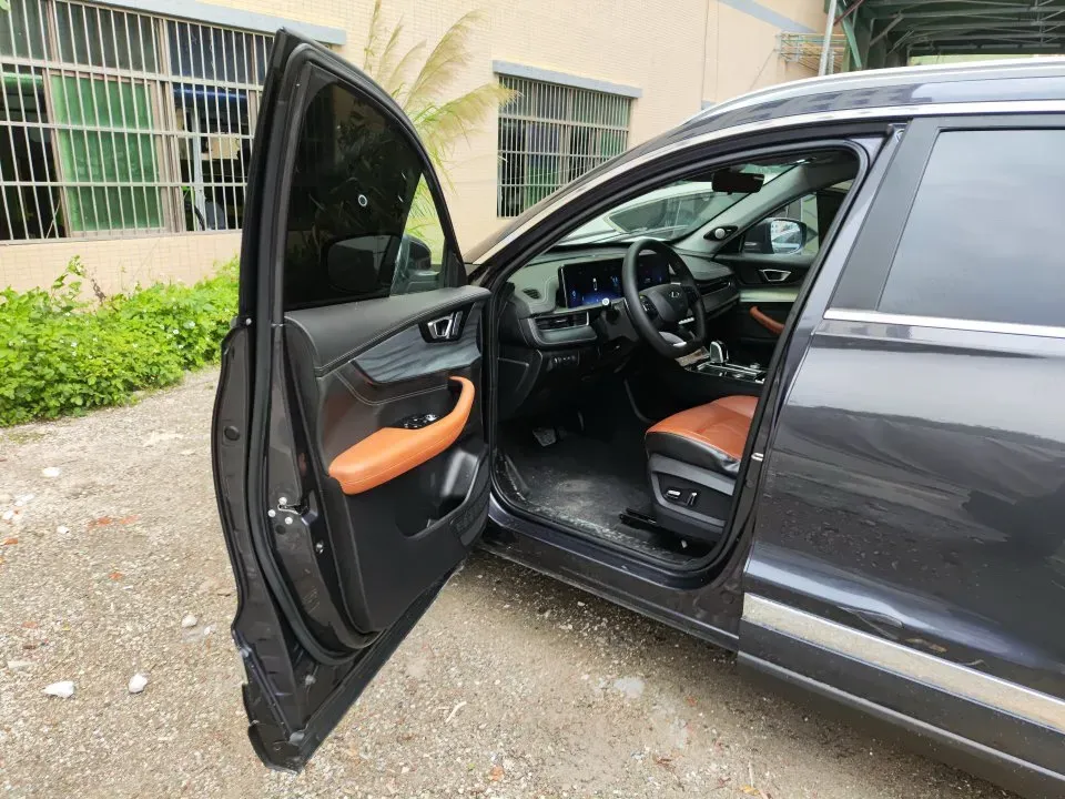 2021 Chery Tiggo 8 Plus 1.6T 197HP L4 7DCT,autocango,china used car exporter,china ev exporter,chinese used car exporter,chinese used ev exporter