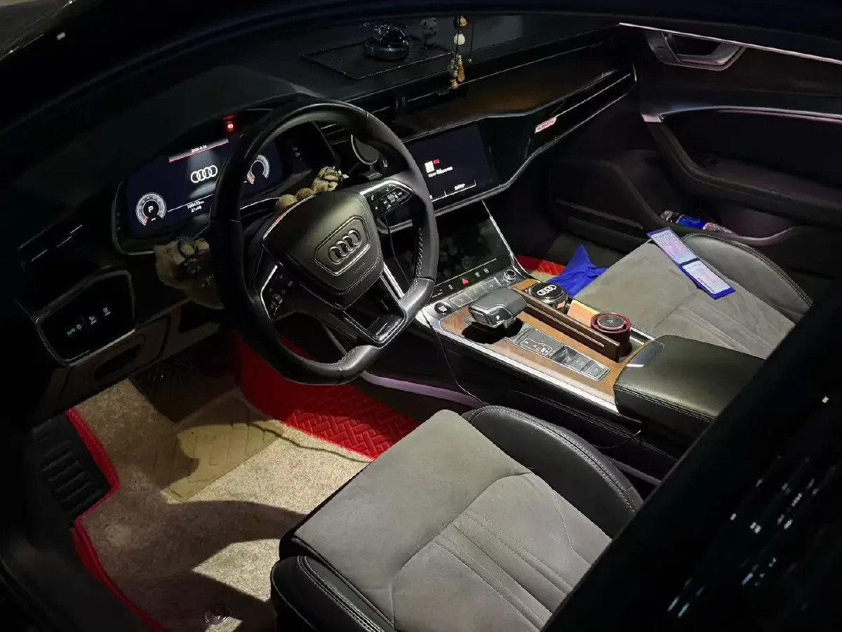 2023 Audi A6L 2.0T 245HP L4 7DCT,autocango,china used car exporter,china ev exporter,chinese used car exporter,chinese used ev exporter