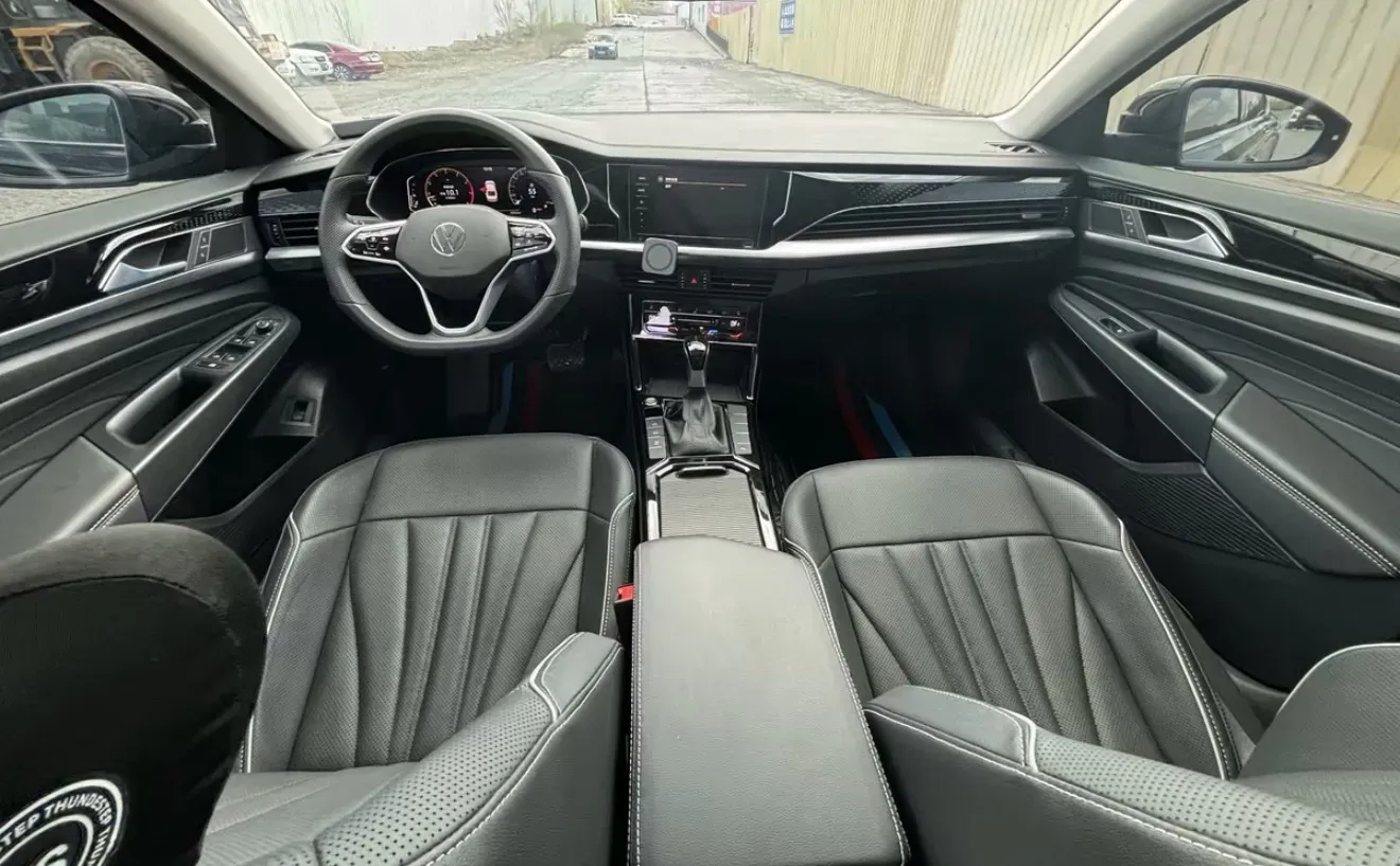 2024 Volkswagen Passat 2.0T 220HP L4 7DCT,autocango,china used car exporter,china ev exporter,chinese used car exporter,chinese used ev exporter