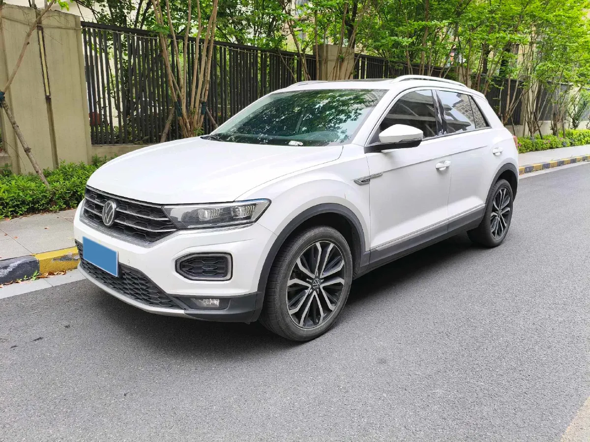 2022 Volkswagen T-Roc 1.4T 150HP L4 7DCT,autocango,china used car exporter,china ev exporter,chinese used car exporter,chinese used ev exporter