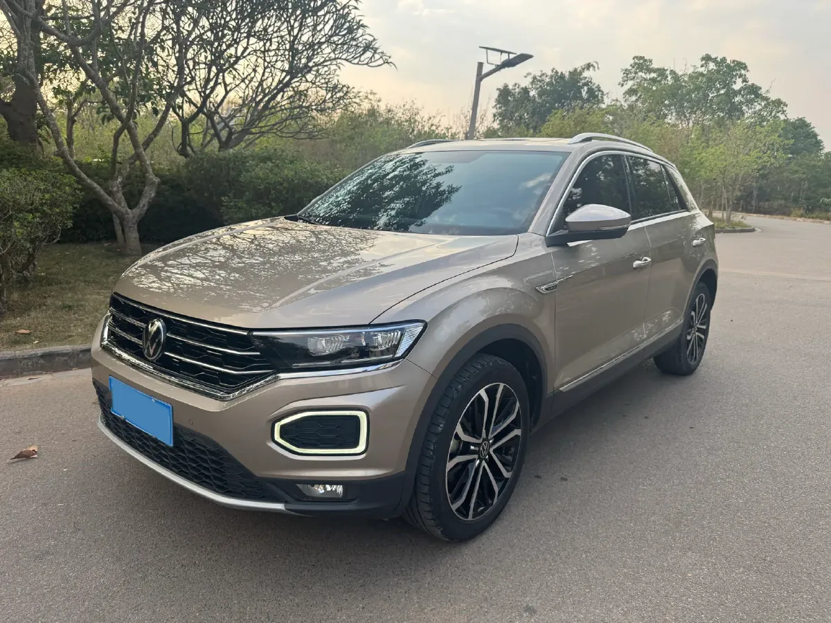 2022 Volkswagen T-Roc 1.4T 150HP L4 7DCT,autocango,china used car exporter,china ev exporter,chinese used car exporter,chinese used ev exporter