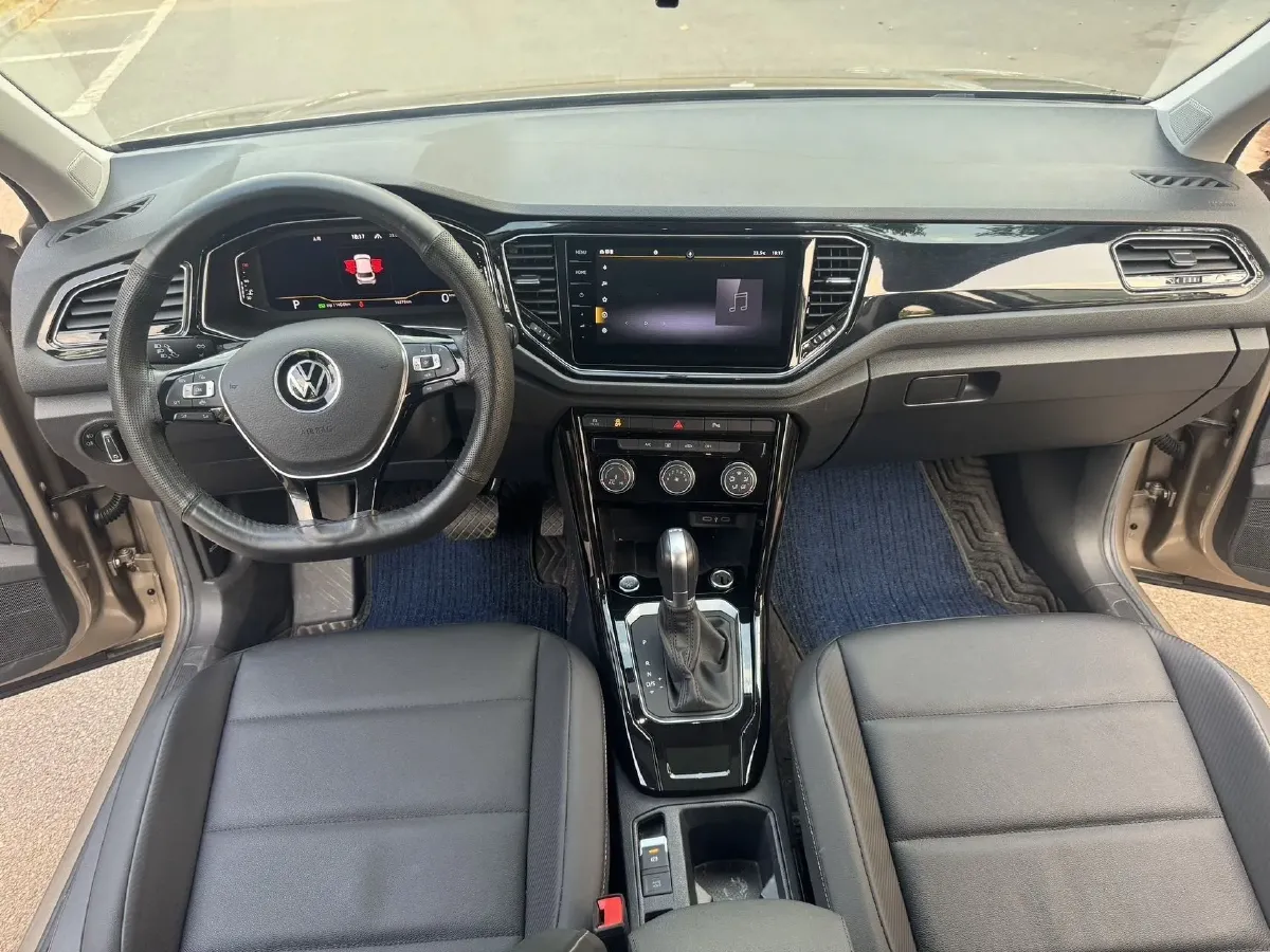 2022 Volkswagen T-Roc 1.4T 150HP L4 7DCT,autocango,china used car exporter,china ev exporter,chinese used car exporter,chinese used ev exporter