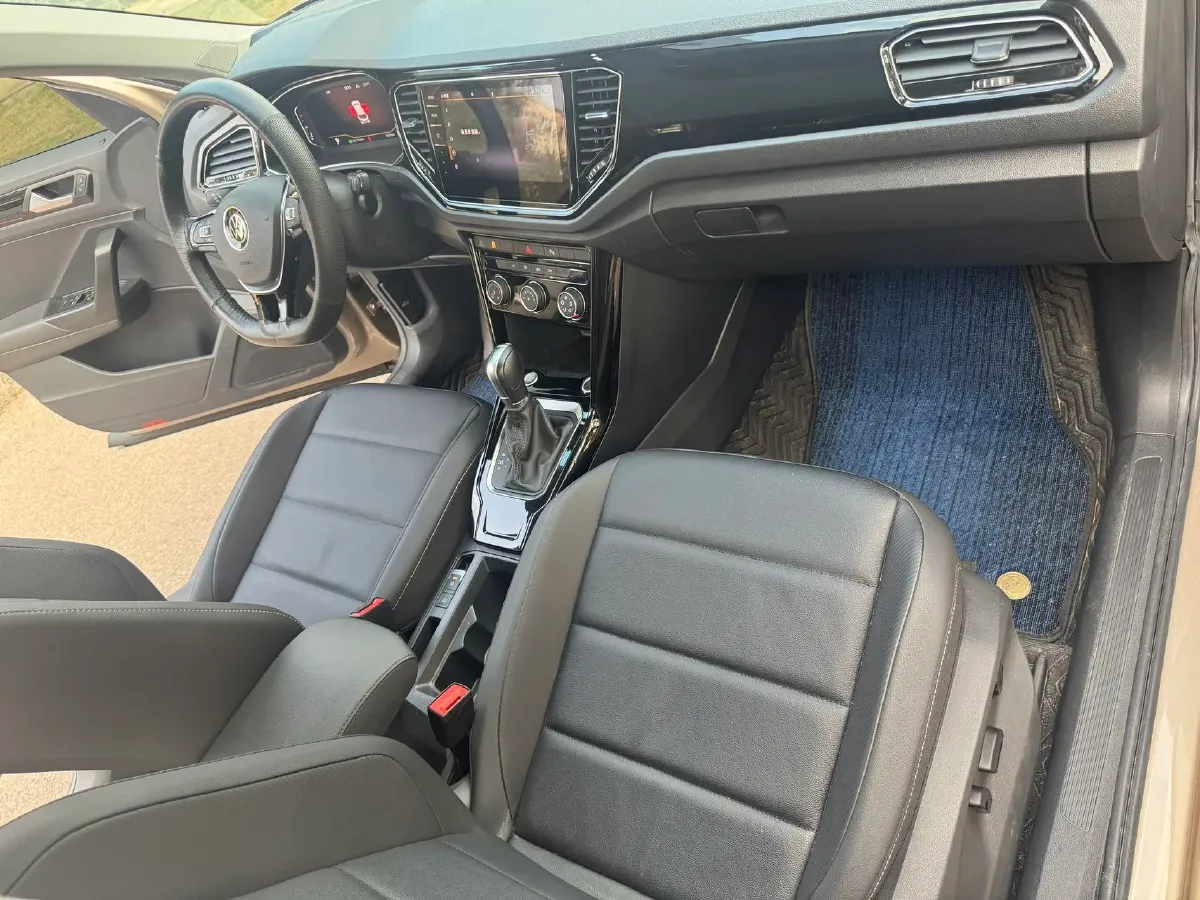 2022 Volkswagen T-Roc 1.4T 150HP L4 7DCT,autocango,china used car exporter,china ev exporter,chinese used car exporter,chinese used ev exporter