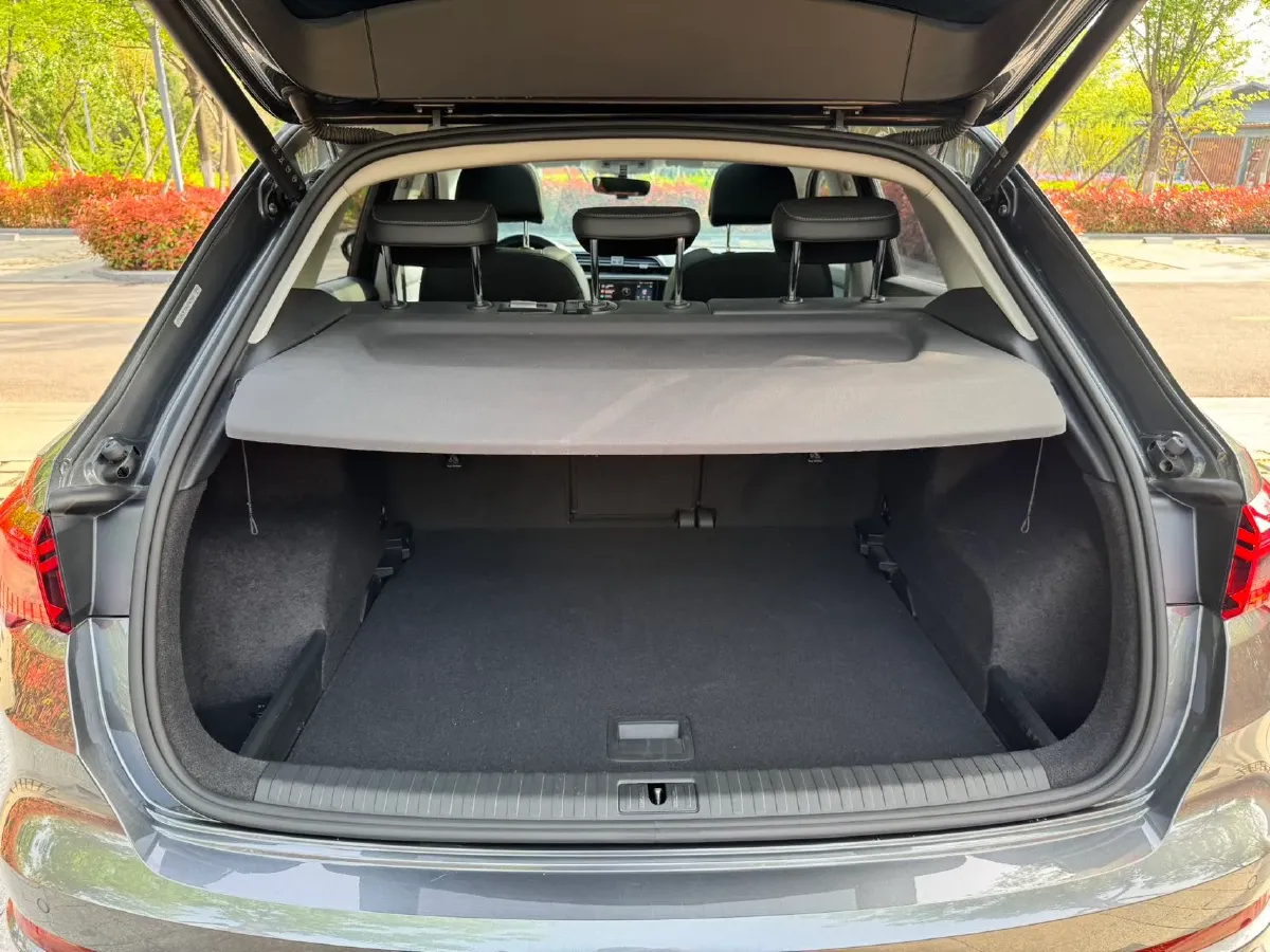 2023 Audi Q3 1.4T 150HP L4 7DCT,autocango,china used car exporter,china ev exporter,chinese used car exporter,chinese used ev exporter