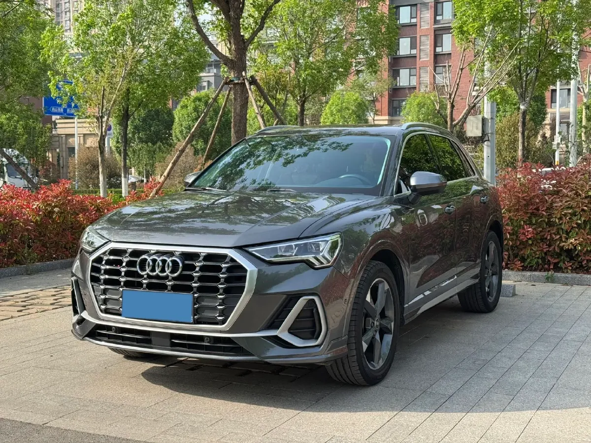 2023 Audi Q3 1.4T 150HP L4 7DCT,autocango,china used car exporter,china ev exporter,chinese used car exporter,chinese used ev exporter