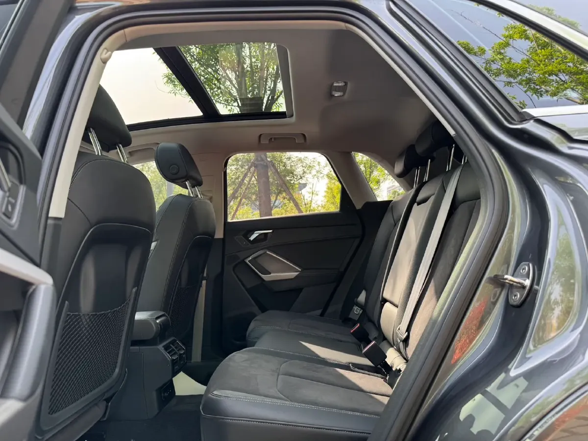 2023 Audi Q3 1.4T 150HP L4 7DCT,autocango,china used car exporter,china ev exporter,chinese used car exporter,chinese used ev exporter