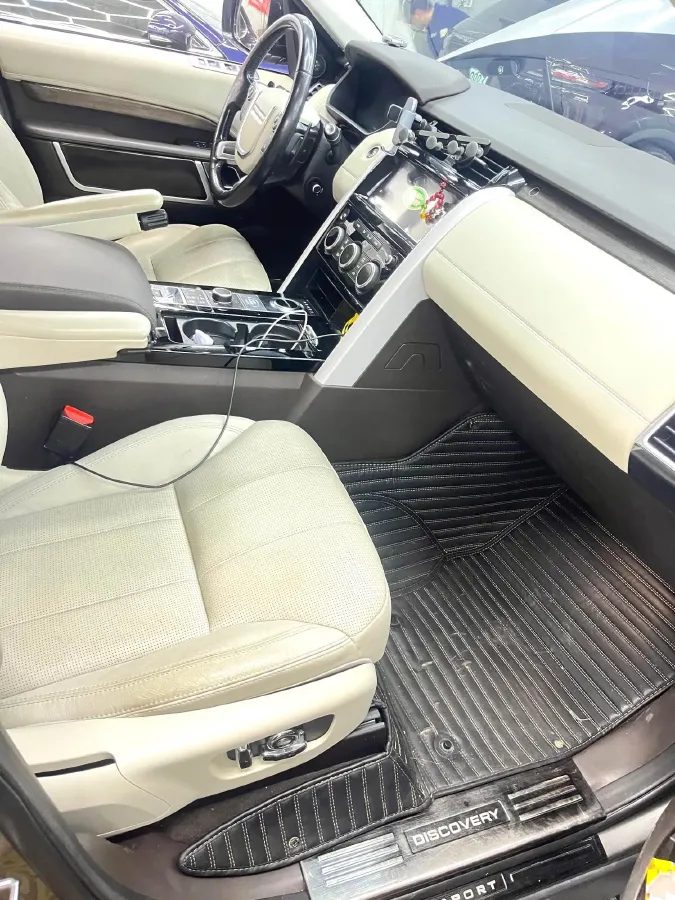 2018 Land Rover Discovery 3.0T 340HP V6 8AT,autocango,china used car exporter,china ev exporter,chinese used car exporter,chinese used ev exporter