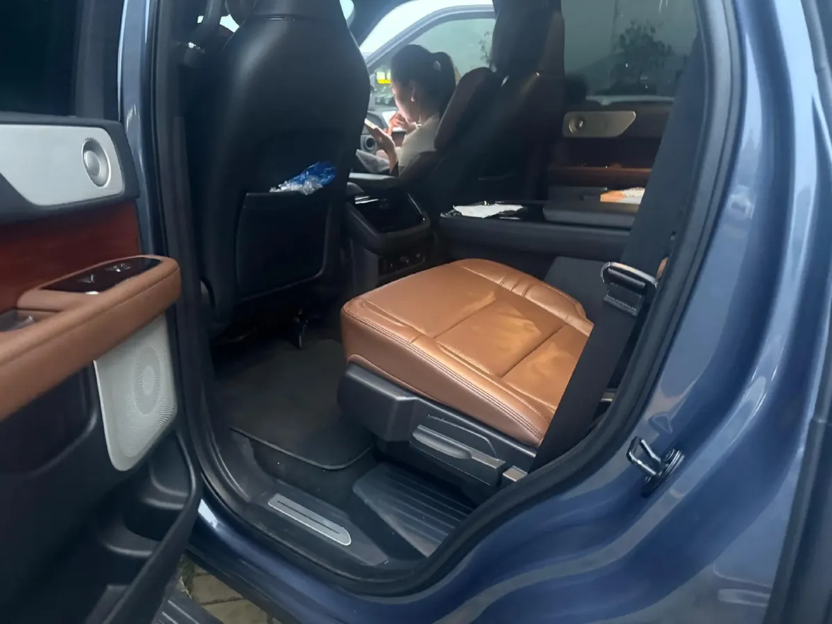 2022 Lincoln Navigator 3.5T 415HP V6 10AT,autocango,china used car exporter,china ev exporter,chinese used car exporter,chinese used ev exporter