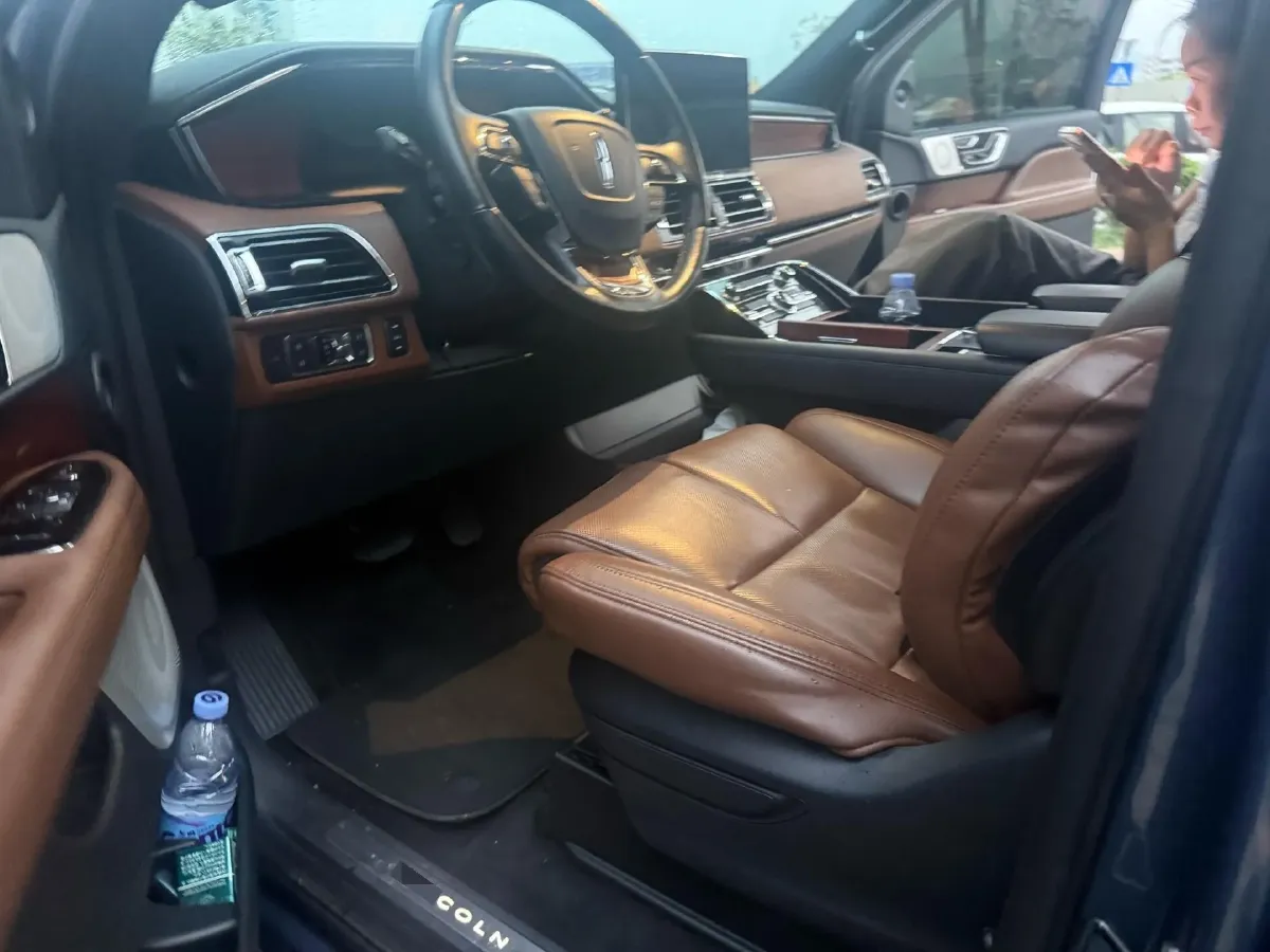 2022 Lincoln Navigator 3.5T 415HP V6 10AT,autocango,china used car exporter,china ev exporter,chinese used car exporter,chinese used ev exporter