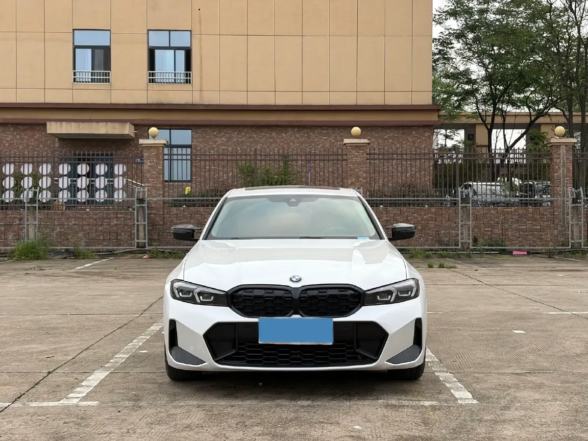 2023 BMW 3 Series 2.0T 184HP L4 8AT,autocango,china used car exporter,china ev exporter,chinese used car exporter,chinese used ev exporter