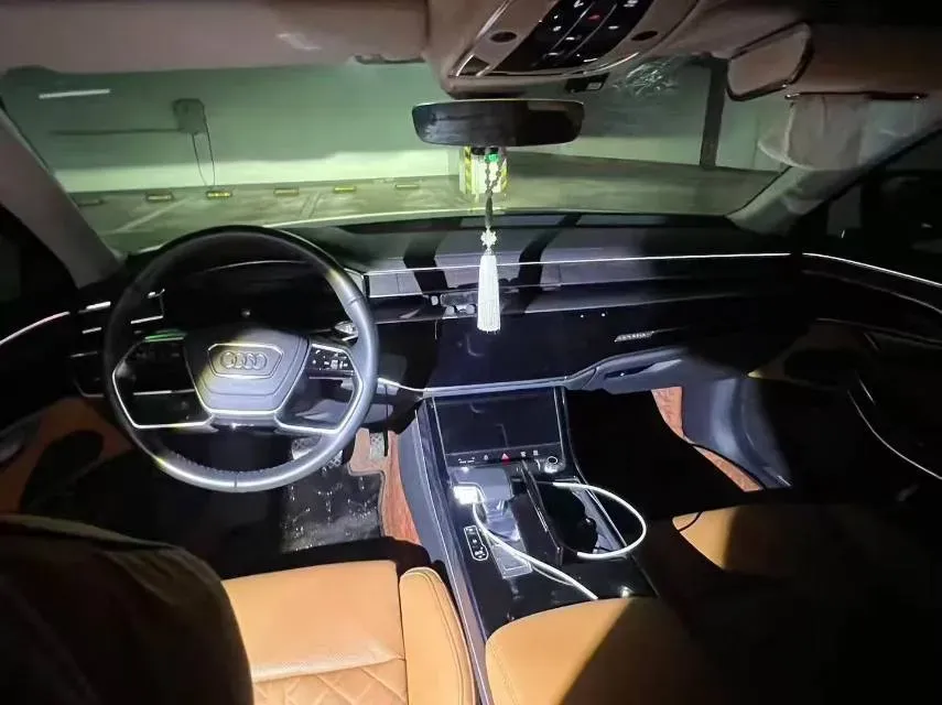 2025 Audi A8 3.0T 286HP V6 8AT,autocango,china used car exporter,china ev exporter,chinese used car exporter,chinese used ev exporter