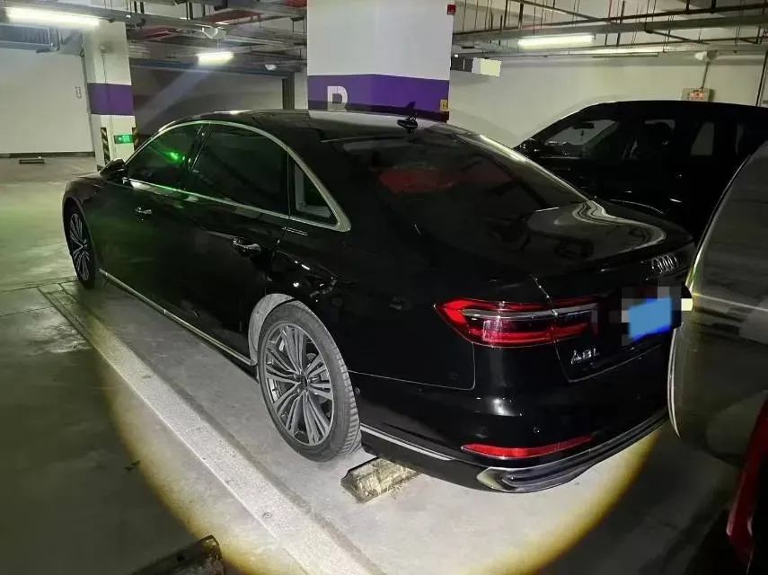 2025 Audi A8 3.0T 286HP V6 8AT,autocango,china used car exporter,china ev exporter,chinese used car exporter,chinese used ev exporter