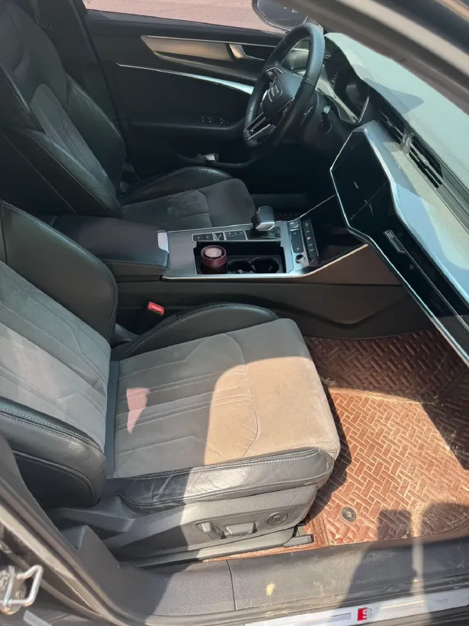 2020 Audi A6L 2.0T 224HP L4 7DCT,autocango,china used car exporter,china ev exporter,chinese used car exporter,chinese used ev exporter