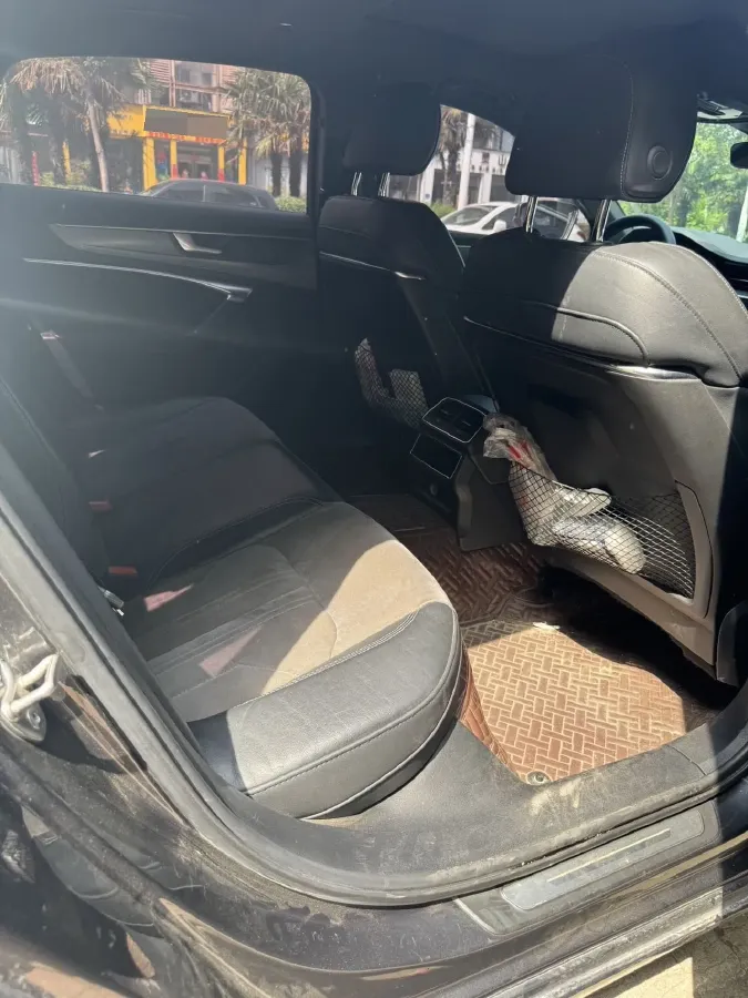 2020 Audi A6L 2.0T 224HP L4 7DCT,autocango,china used car exporter,china ev exporter,chinese used car exporter,chinese used ev exporter