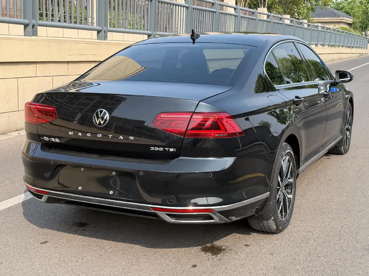 2020 Volkswagen Magotan 2.0T 186HP L4 7DCT,autocango,china used car exporter,china ev exporter,chinese used car exporter,chinese used ev exporter