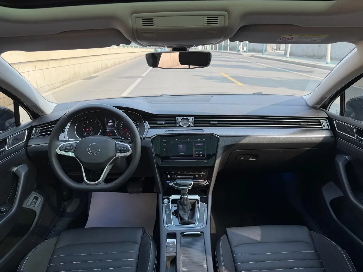 2020 Volkswagen Magotan 2.0T 186HP L4 7DCT,autocango,china used car exporter,china ev exporter,chinese used car exporter,chinese used ev exporter