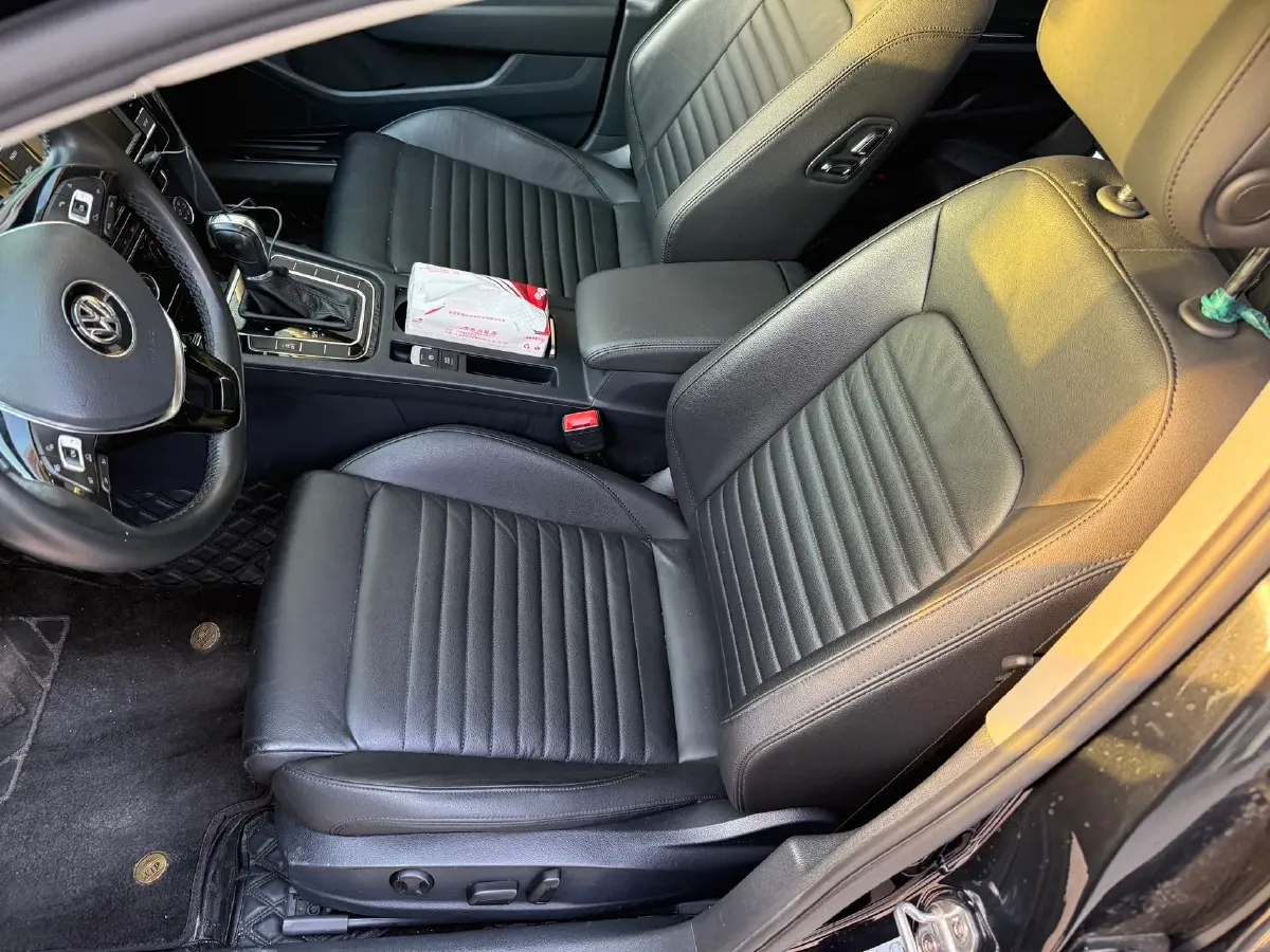 2018 Volkswagen Magotan 1.8T 180HP L4 7DCT,autocango,china used car exporter,china ev exporter,chinese used car exporter,chinese used ev exporter