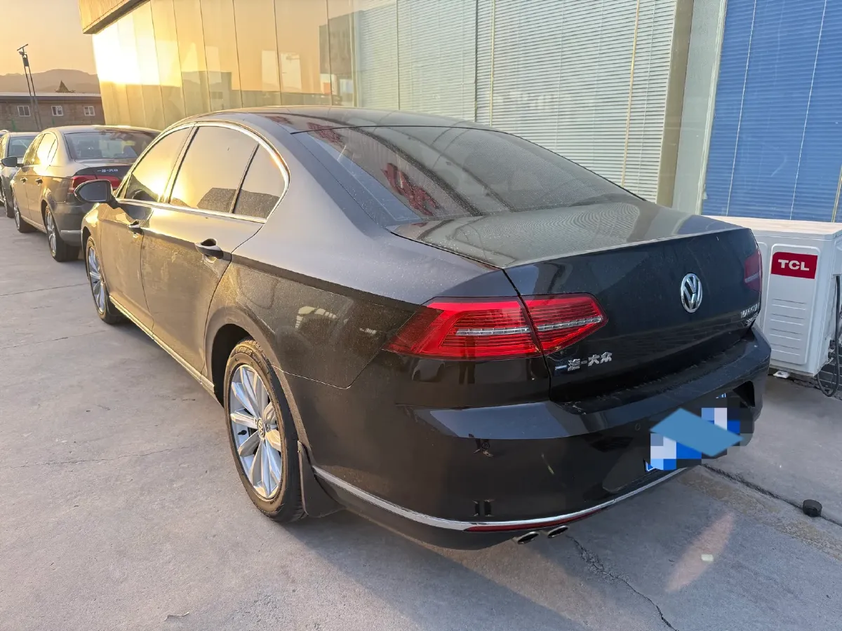 2018 Volkswagen Magotan 1.8T 180HP L4 7DCT,autocango,china used car exporter,china ev exporter,chinese used car exporter,chinese used ev exporter