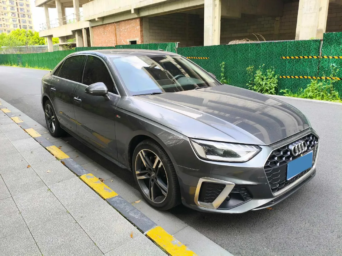 2020 Audi A4L 2.0T 190HP L4 7DCT,autocango,china used car exporter,china ev exporter,chinese used car exporter,chinese used ev exporter