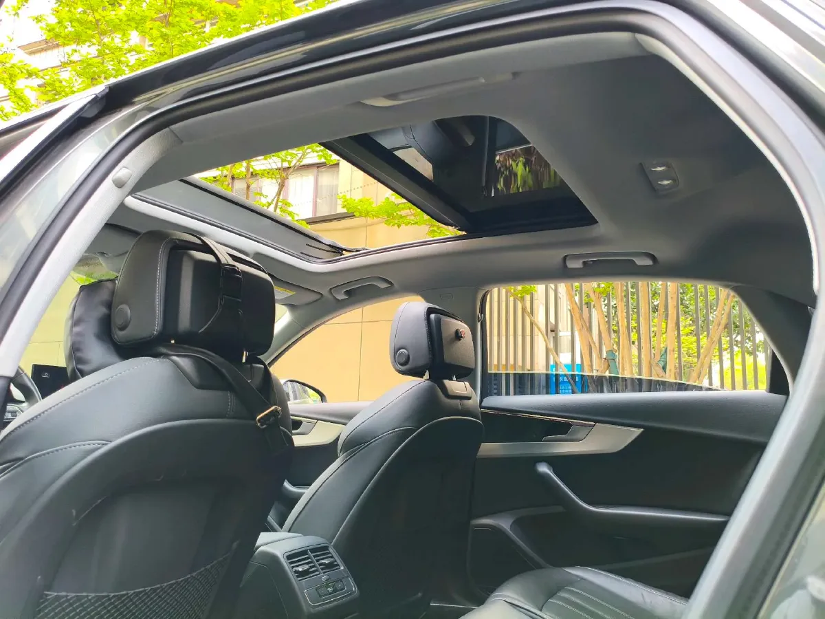 2020 Audi A4L 2.0T 190HP L4 7DCT,autocango,china used car exporter,china ev exporter,chinese used car exporter,chinese used ev exporter