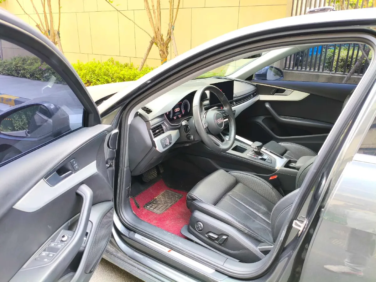 2020 Audi A4L 2.0T 190HP L4 7DCT,autocango,china used car exporter,china ev exporter,chinese used car exporter,chinese used ev exporter