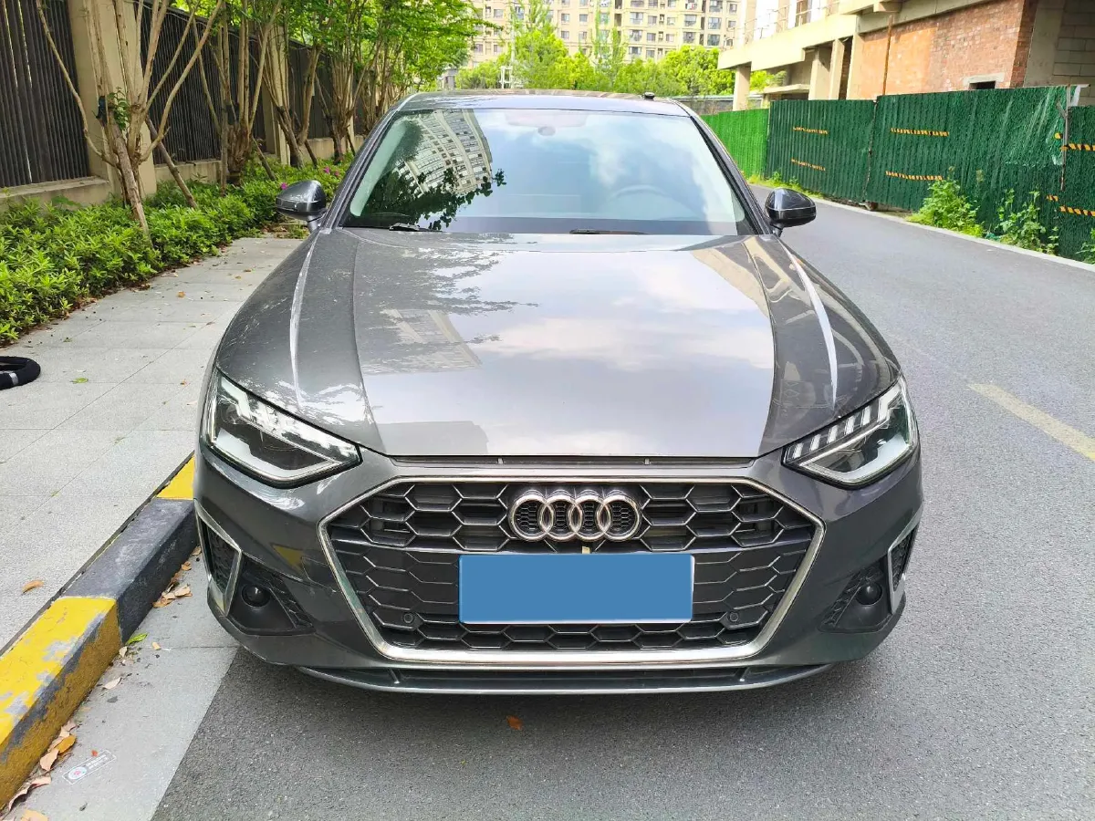 2020 Audi A4L 2.0T 190HP L4 7DCT,autocango,china used car exporter,china ev exporter,chinese used car exporter,chinese used ev exporter
