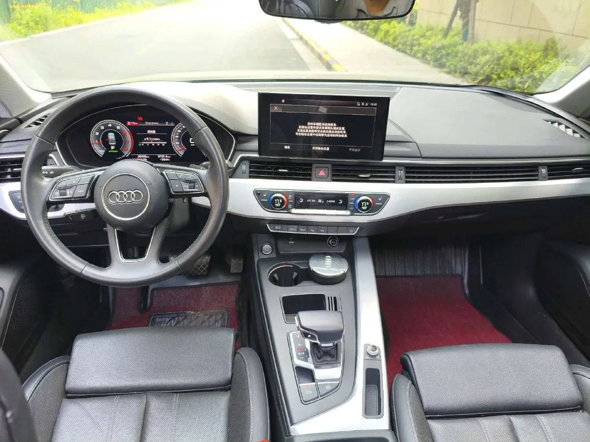 2020 Audi A4L 2.0T 190HP L4 7DCT,autocango,china used car exporter,china ev exporter,chinese used car exporter,chinese used ev exporter