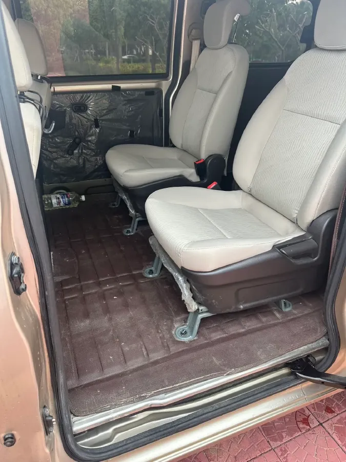 2019 WuLing HongGuang V 1.5L 105HP L4 5MT,autocango,china used car exporter,china ev exporter,chinese used car exporter,chinese used ev exporter