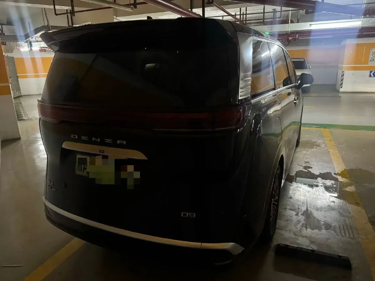 2022 HongQi HS7 3.0T 337HP V6 8AT,autocango,china used car exporter,china ev exporter,chinese used car exporter,chinese used ev exporter