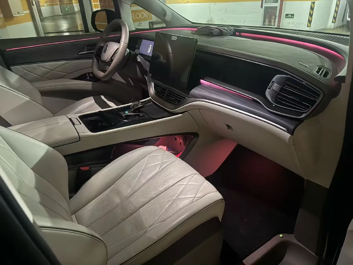 2022 HongQi HS7 3.0T 337HP V6 8AT,autocango,china used car exporter,china ev exporter,chinese used car exporter,chinese used ev exporter