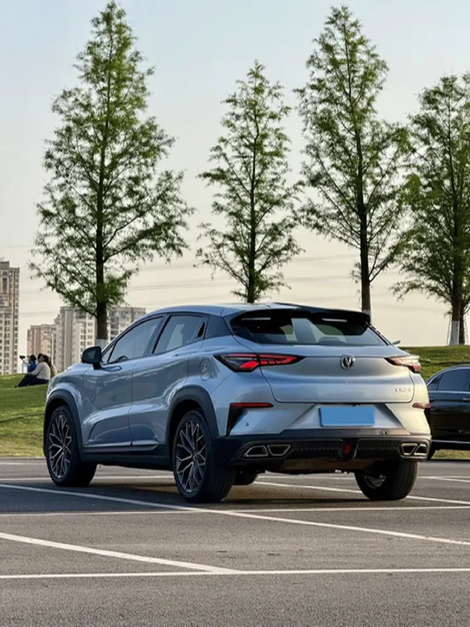 2022 ChangAn UNI-T 1.5T 188HP L4 7DCT,autocango,china used car exporter,china ev exporter,chinese used car exporter,chinese used ev exporter