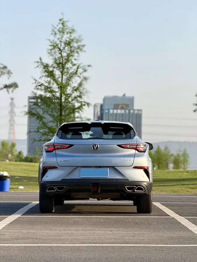 2022 ChangAn UNI-T 1.5T 188HP L4 7DCT,autocango,china used car exporter,china ev exporter,chinese used car exporter,chinese used ev exporter