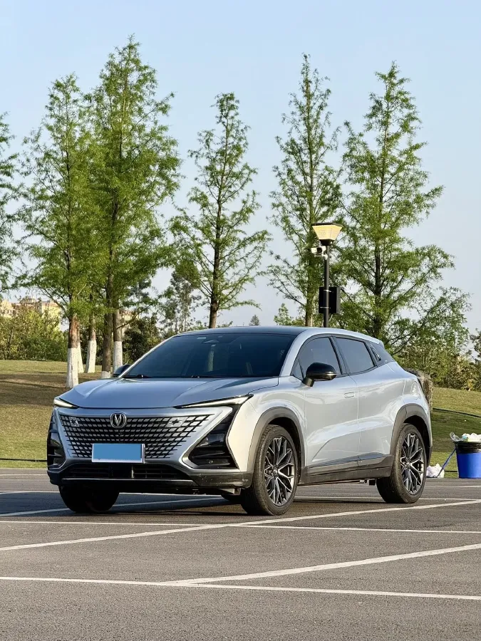 2022 ChangAn UNI-T 1.5T 188HP L4 7DCT,autocango,china used car exporter,china ev exporter,chinese used car exporter,chinese used ev exporter