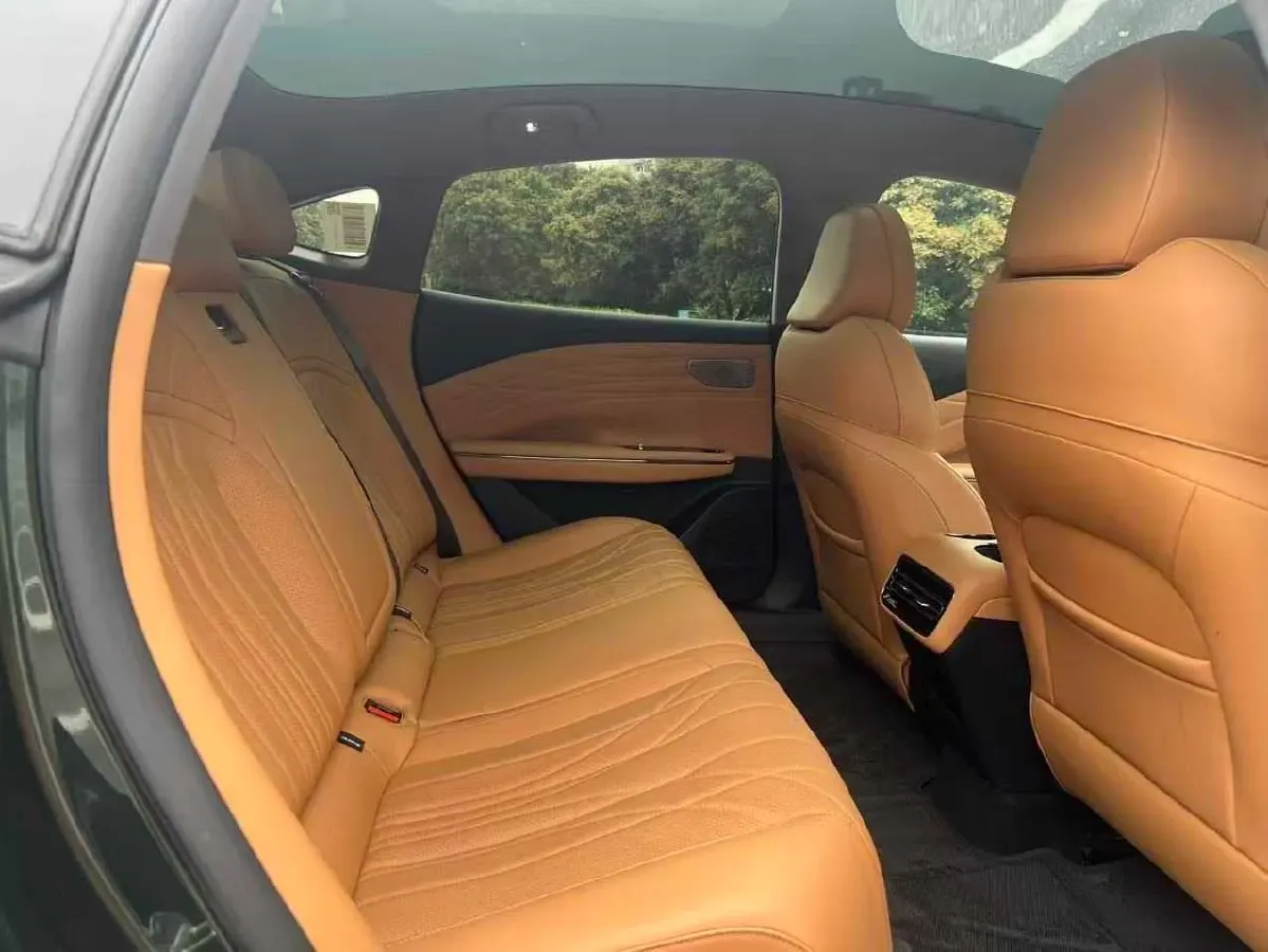 2025 Geely Galaxy Starshine 8 1.5T 163HP L4 3DHT PHEV 27.69KWH,autocango,china used car exporter,china ev exporter,chinese used car exporter,chinese used ev exporter