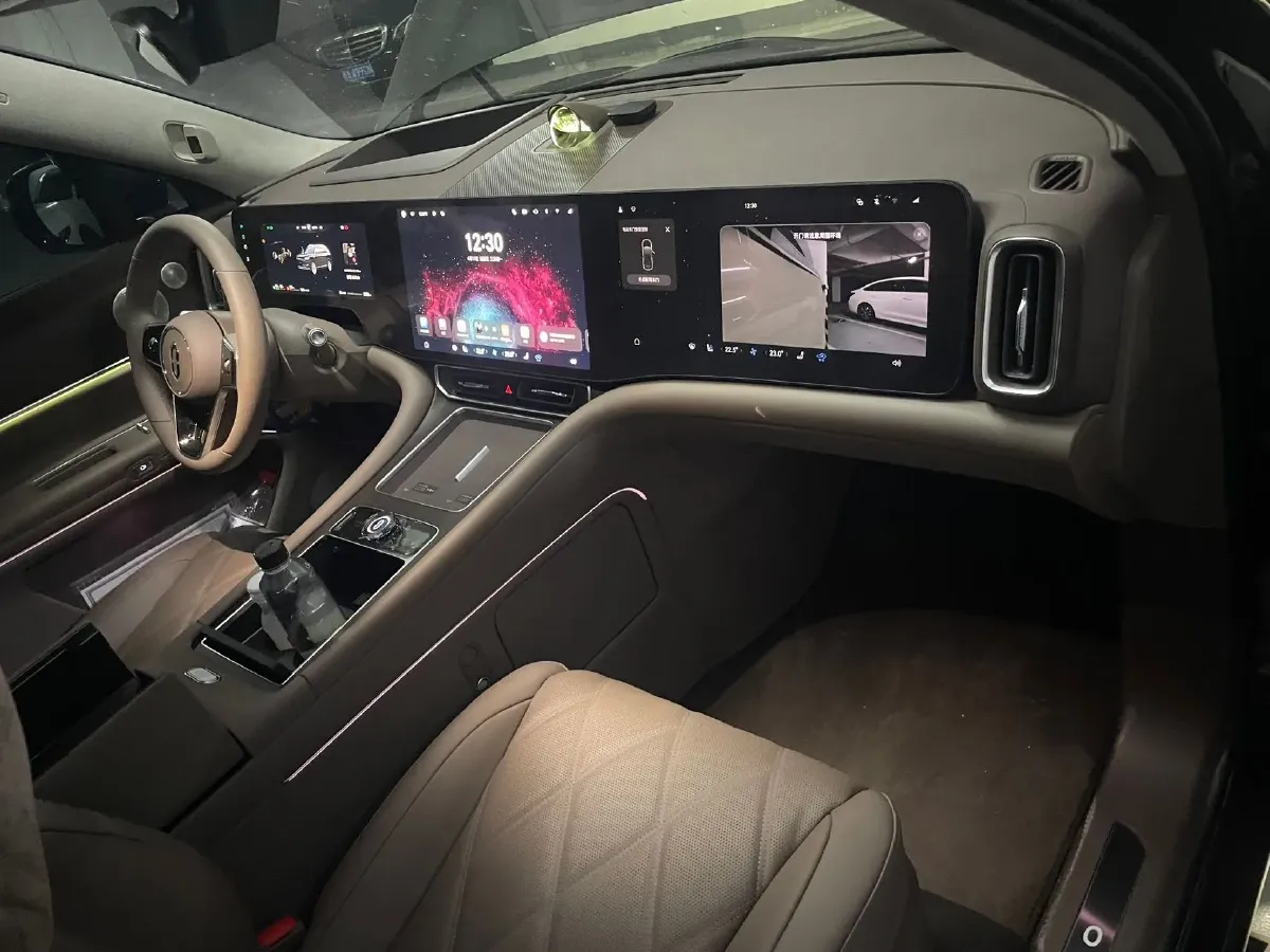 2025 AITO AITO M9 REEV 160HP REEV 52KWH,autocango,china used car exporter,china ev exporter,chinese used car exporter,chinese used ev exporter