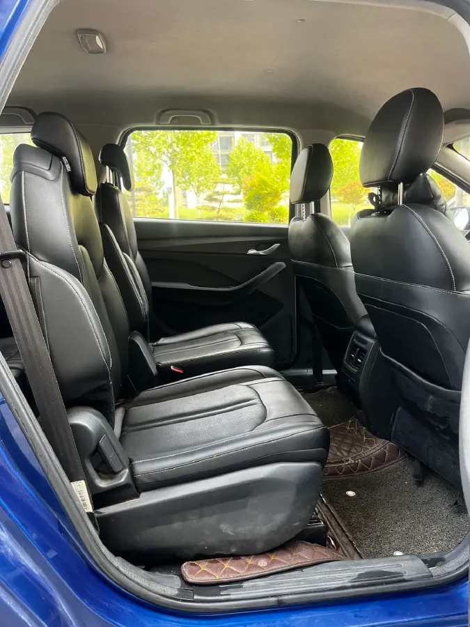 2018 BaoJun 360 1.5L 112HP L4 6MT,autocango,china used car exporter,china ev exporter,chinese used car exporter,chinese used ev exporter