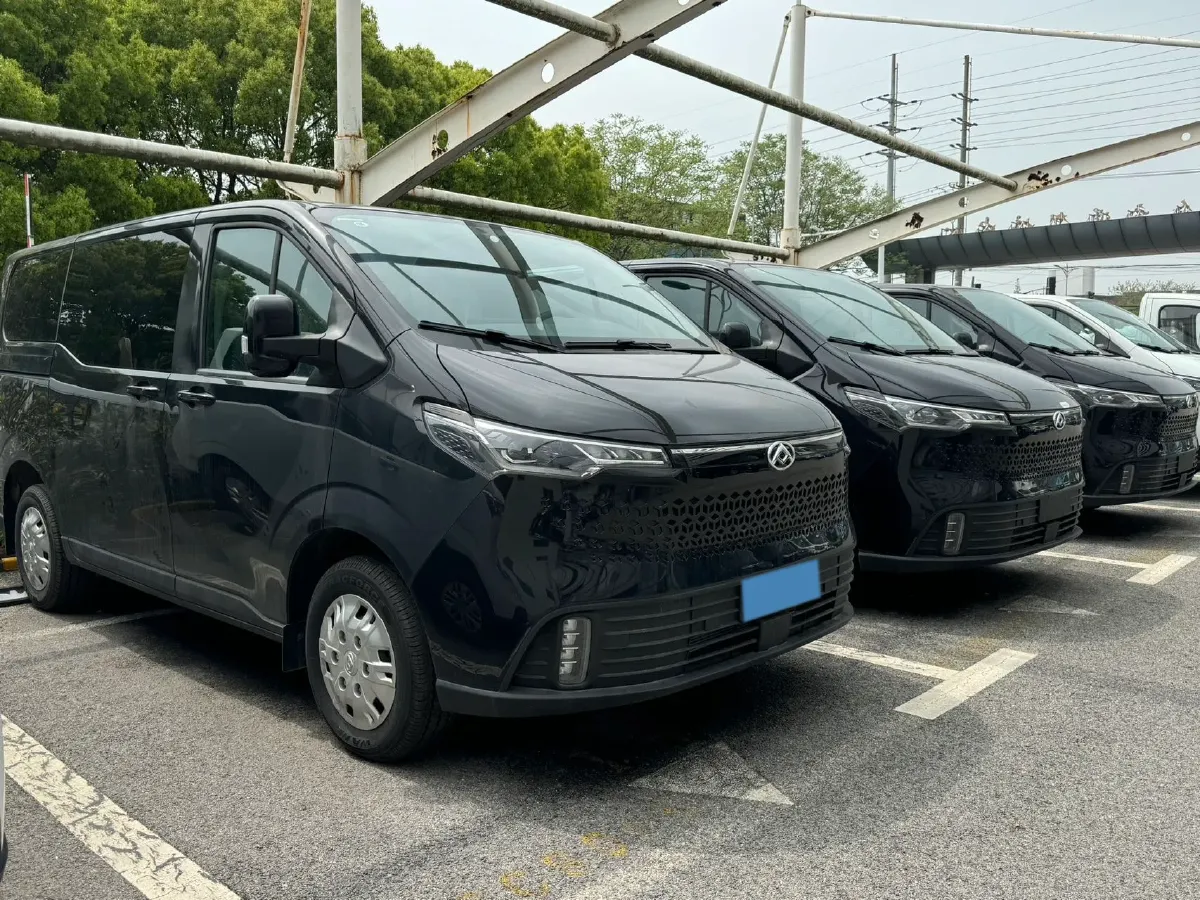 2023 MAXUS XinTu V70 2.0T 150HP L4 9AT,autocango,china used car exporter,china ev exporter,chinese used car exporter,chinese used ev exporter