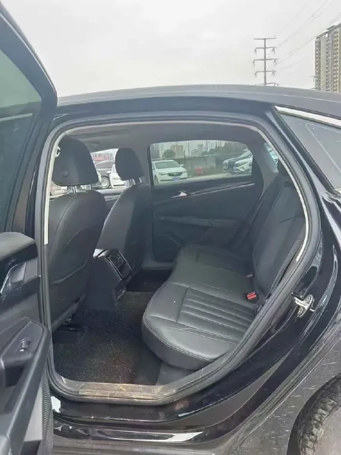 2023 Volkswagen Passat 1.4T 150HP L4 7DCT,autocango,china used car exporter,china ev exporter,chinese used car exporter,chinese used ev exporter