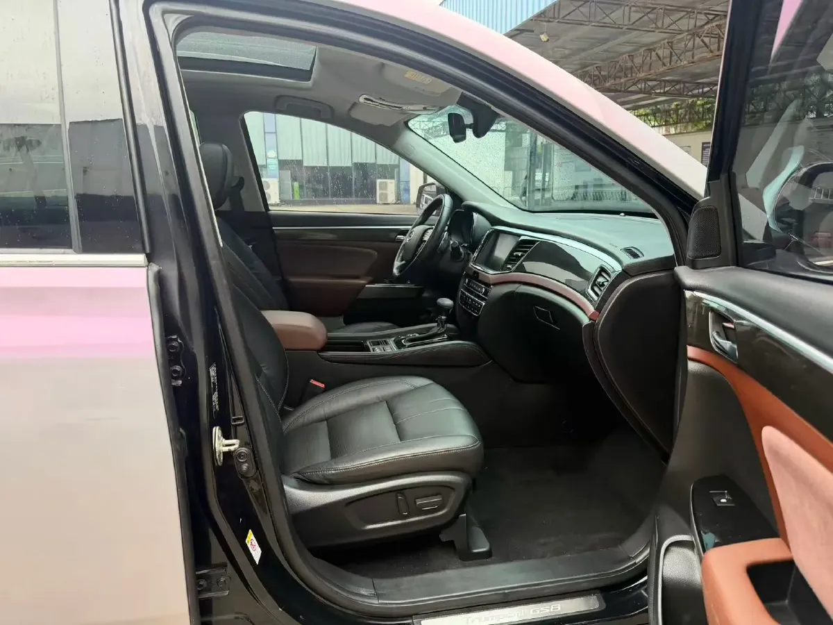 2017 GAC Trumpchi GS8 2.0T 201HP L4 6AT,autocango,china used car exporter,china ev exporter,chinese used car exporter,chinese used ev exporter